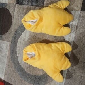 Duck feet slippers